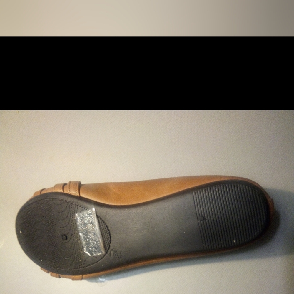 Shoes - Picture 5 of 6